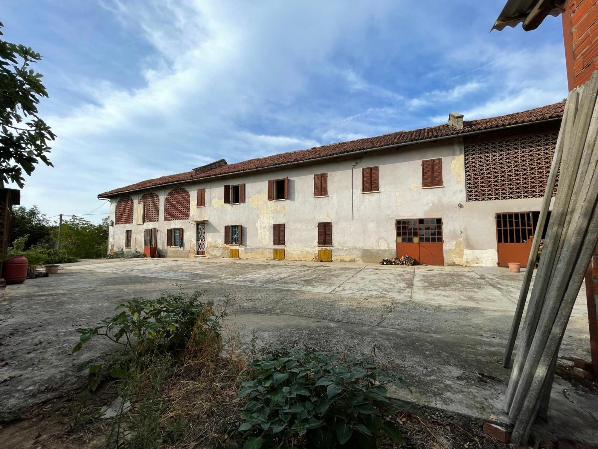 Cascina Baresane Bed & Breakfast Alba  Exterior photo