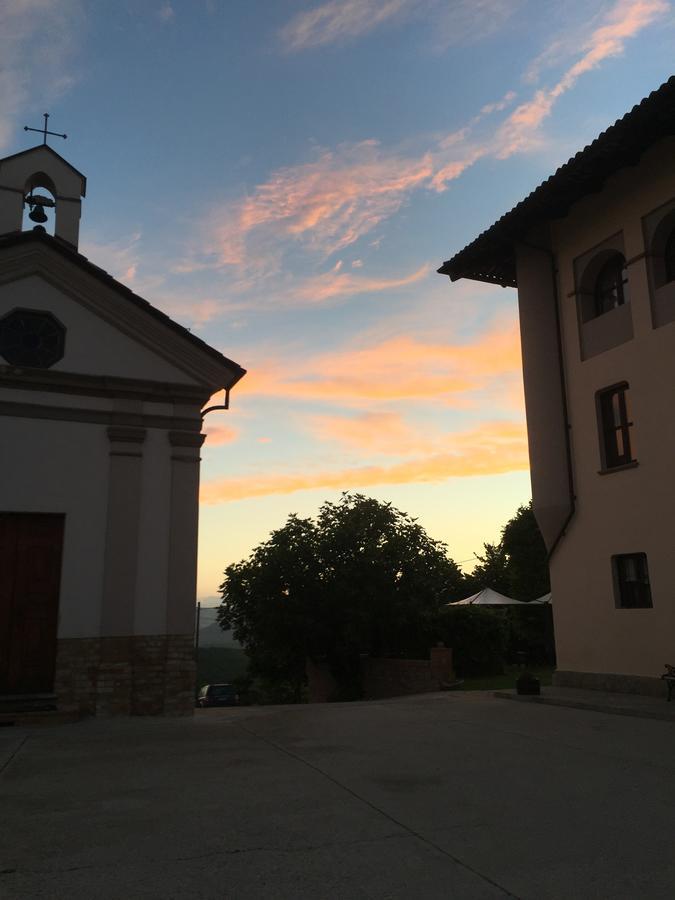 Cascina Baresane Bed & Breakfast Alba  Exterior photo