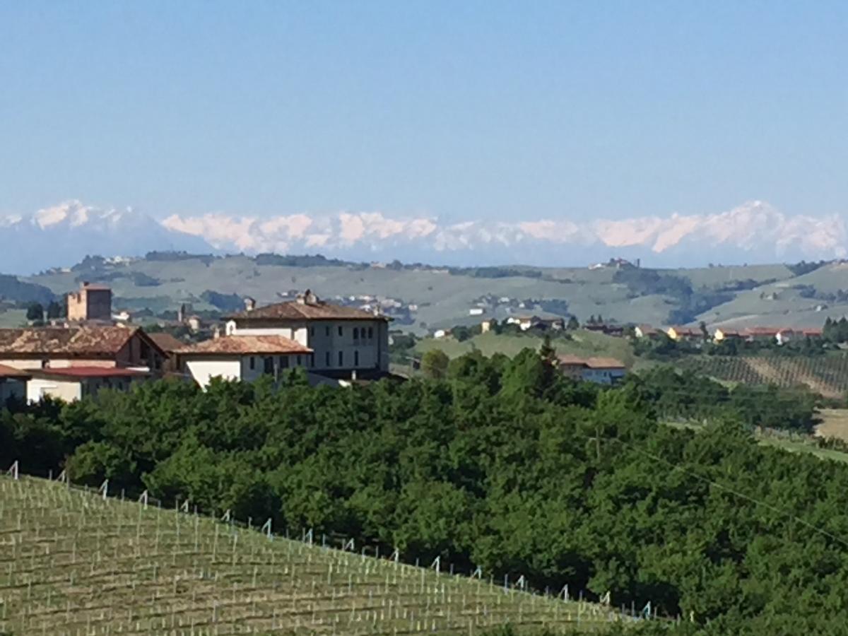 Cascina Baresane Bed & Breakfast Alba  Exterior photo