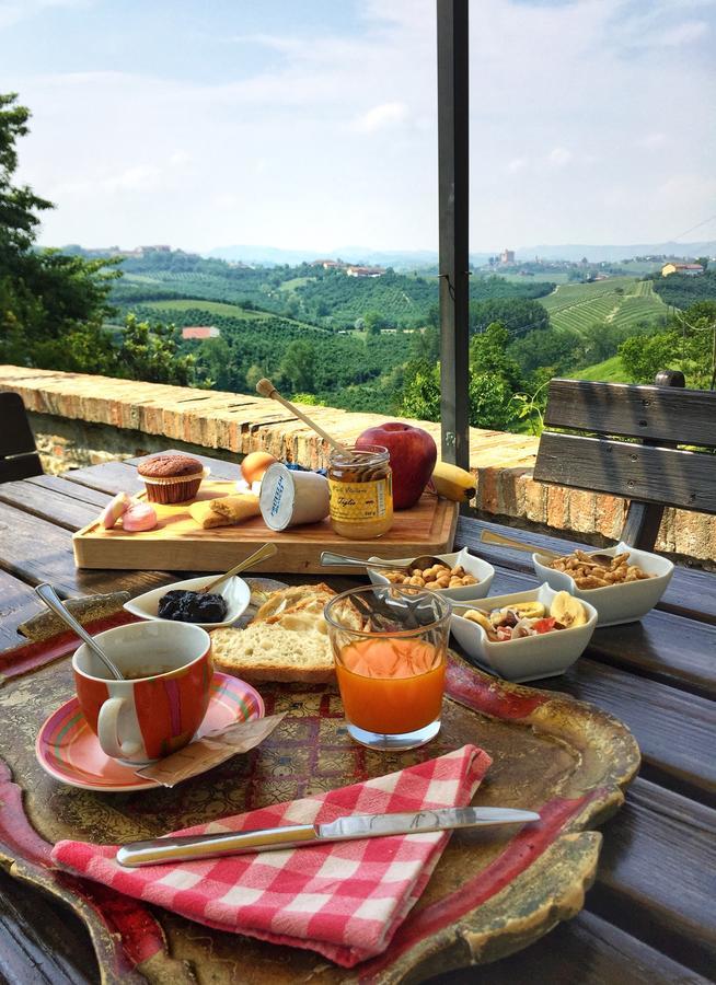 Cascina Baresane Bed & Breakfast Alba  Exterior photo