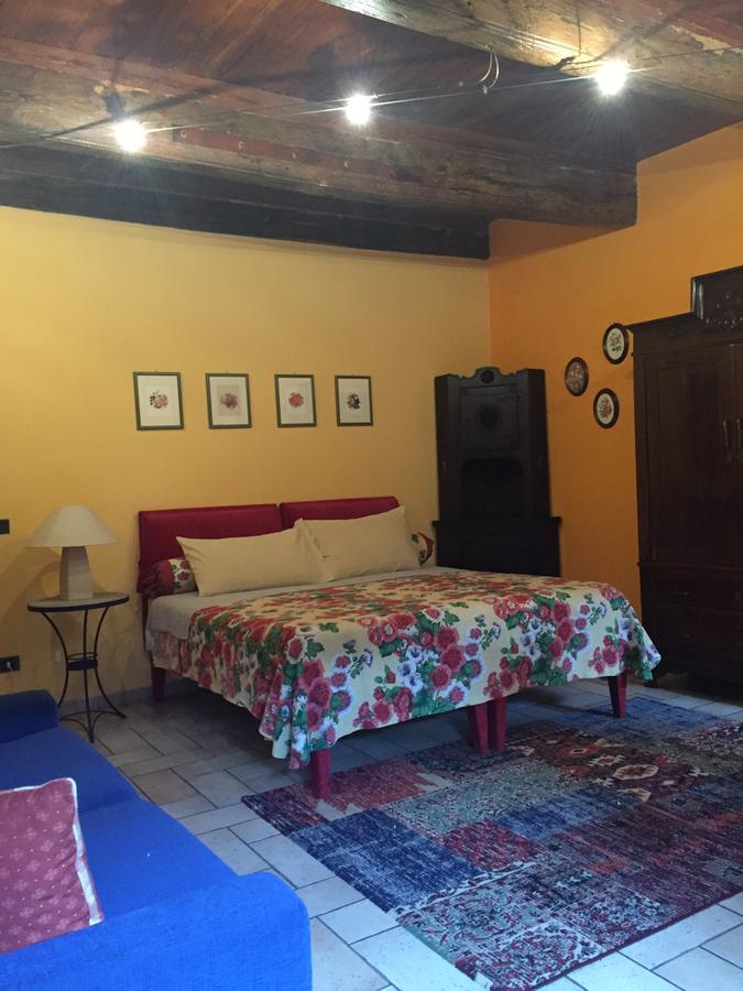 Cascina Baresane Bed & Breakfast Alba  Exterior photo