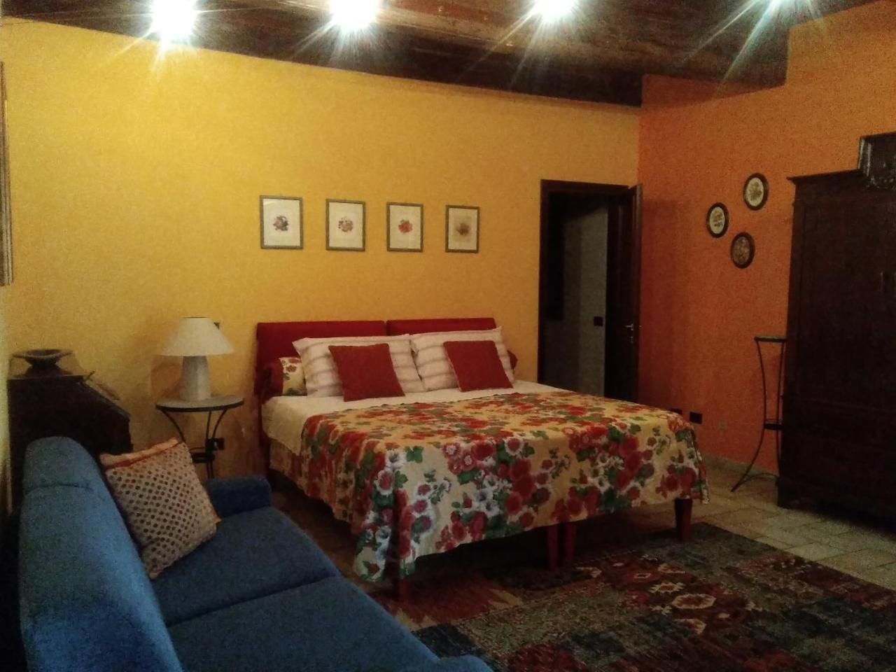 Cascina Baresane Bed & Breakfast Alba  Exterior photo